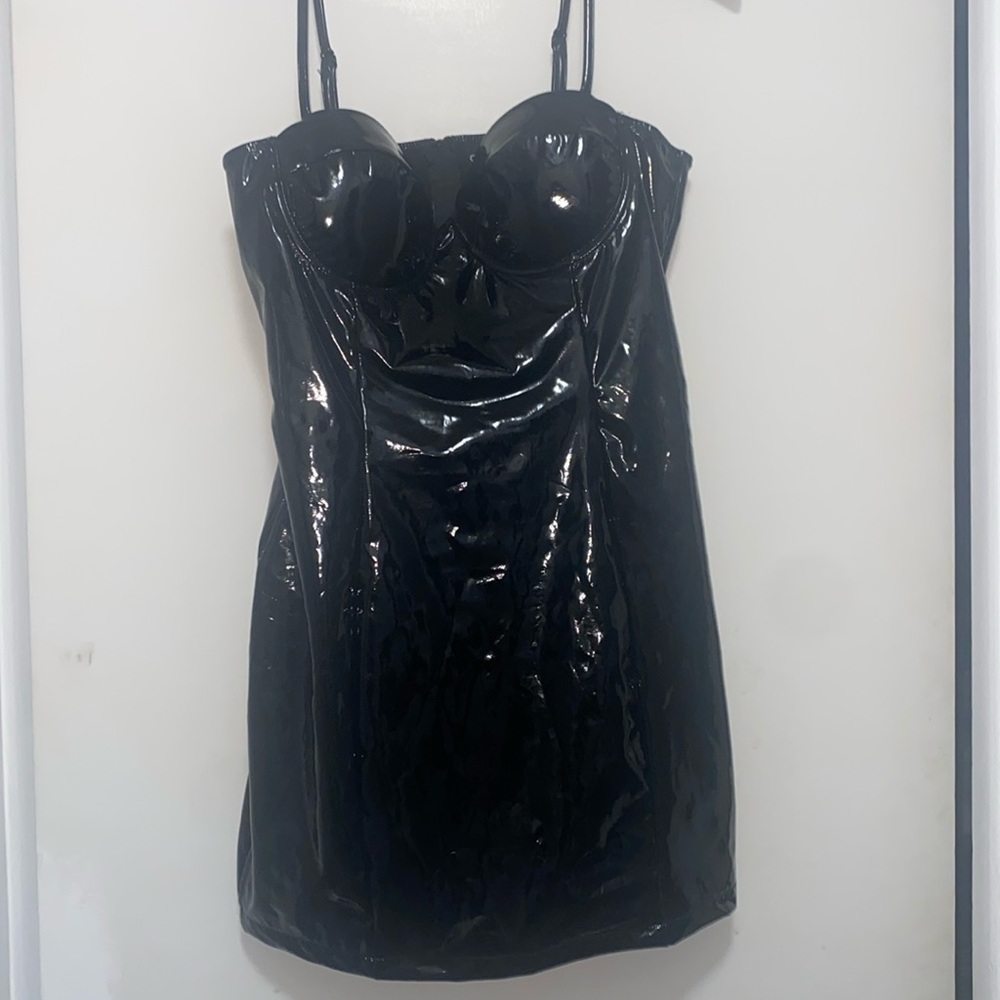 Windsor body con black mini dress